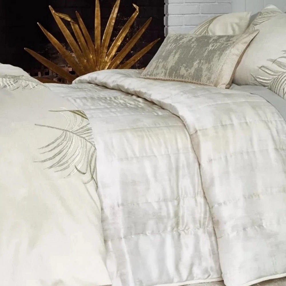 Michael Aram Cream Quilted Bedding. Full/Queen